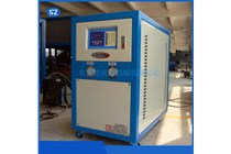 　机箱机柜应具有良好的使用性和安全防护设施